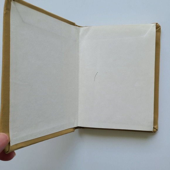 5/$12 Vintage Book Collector's Pocket Book of Glass Ex-library 1966 1st Amer Ed - Picture 10 of 12